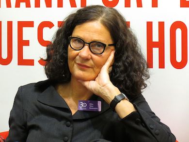 Ebba Bratt-Wittström, litteraturprofessor i Helsingfors