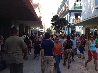 Gatuscen i Havanna 29 dec. 2015